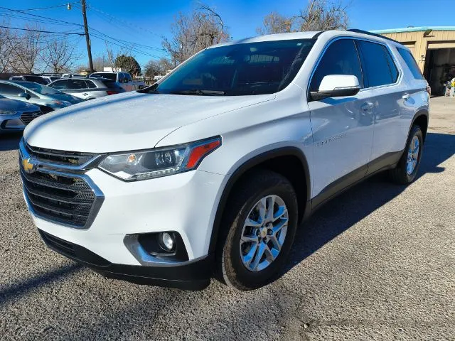 White 2021 Chevrolet Traverse AWD LT Cloth for sale in Albuquerque, NM