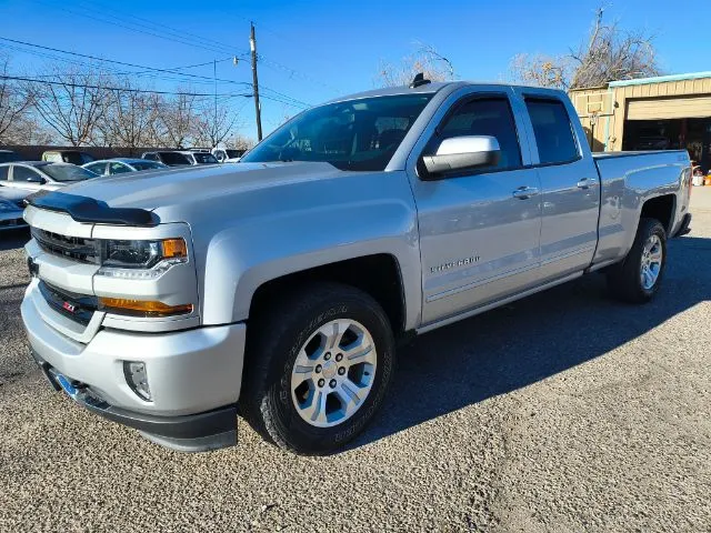 Silver 2018 Chevrolet Silverado 1500 2LT for sale in Albuquerque, NM