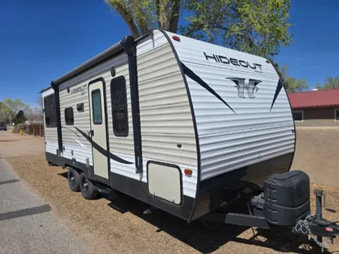 More photos of 2018 Keystone Hideout M-202 LHS at Access Auto LLC, NM