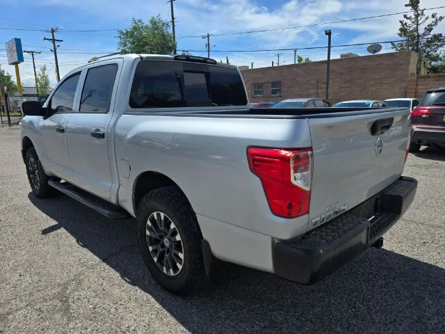 Nissan Titan photo 3