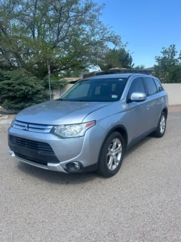 Silver 2015 Mitsubishi Outlander SE for sale in Albuquerque, NM