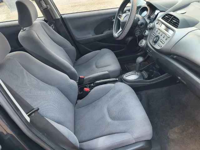 Honda Fit photo 12