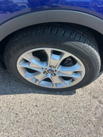 Ford Escape photo 12