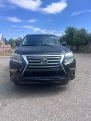 Lexus GX photo 8