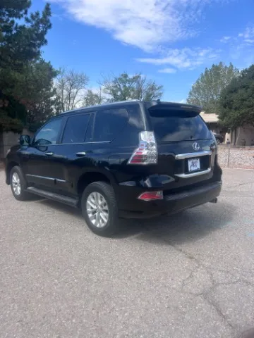 Lexus GX photo 3
