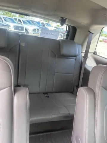 GMC Yukon photo 9
