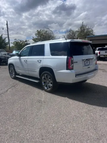 GMC Yukon photo 3