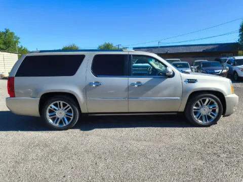 More photos of 2013 Cadillac Escalade ESV Platinum Edition at Access Auto LLC, NM