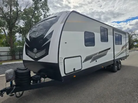 2023 Cruiser Radiance Ultra-Lite M-27RK for sale in Albuquerque, NM