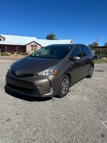 2016 Toyota Prius v Five