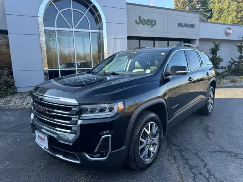 Black 2023 GMC Acadia SLT for sale in Sodus, NY