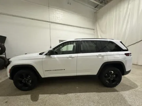 Another view of 2025 Jeep Grand Cherokee Altitude X for sale in Sodus, NY at Peake Chrysler Dodge Jeep Ram Fiat