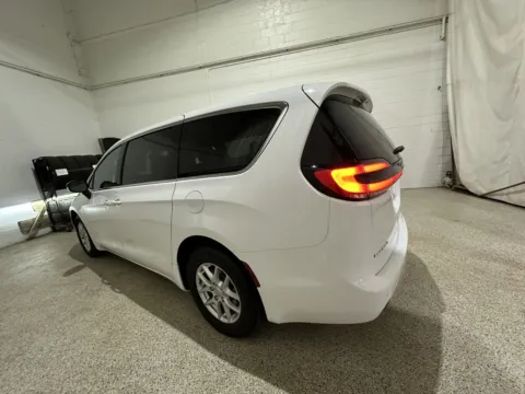 More photos of 2026 Chrysler Pacifica Select at Peake Chrysler Dodge Jeep Ram Fiat, NY