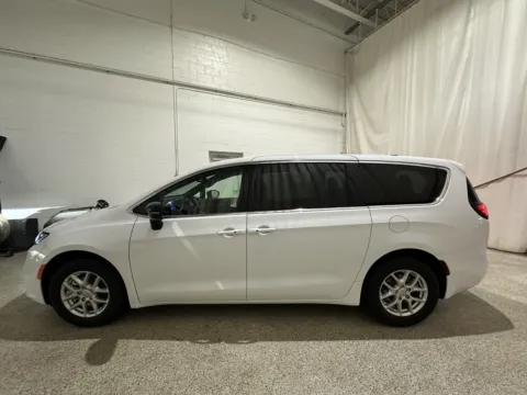 Another view of 2026 Chrysler Pacifica Select for sale in Sodus, NY at Peake Chrysler Dodge Jeep Ram Fiat