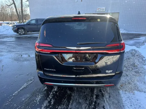 More photos of 2026 Chrysler Pacifica Select at Peake Chrysler Dodge Jeep Ram Fiat, NY
