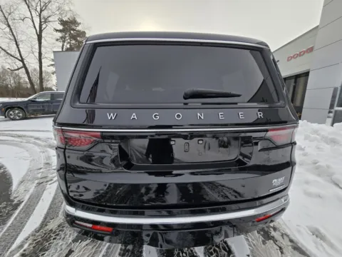 More photos of 2024 Jeep Wagoneer Series III at Peake Chrysler Dodge Jeep Ram Fiat, NY