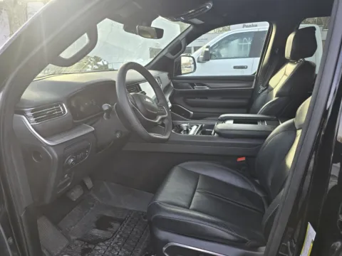 More photos of 2024 Jeep Wagoneer Series III at Peake Chrysler Dodge Jeep Ram Fiat, NY