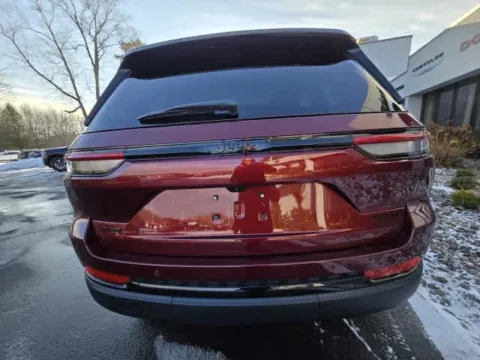 More photos of 2025 Jeep Grand Cherokee Limited at Peake Chrysler Dodge Jeep Ram Fiat, NY