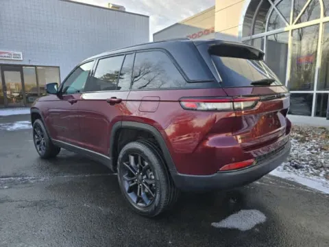 More photos of 2025 Jeep Grand Cherokee Limited at Peake Chrysler Dodge Jeep Ram Fiat, NY