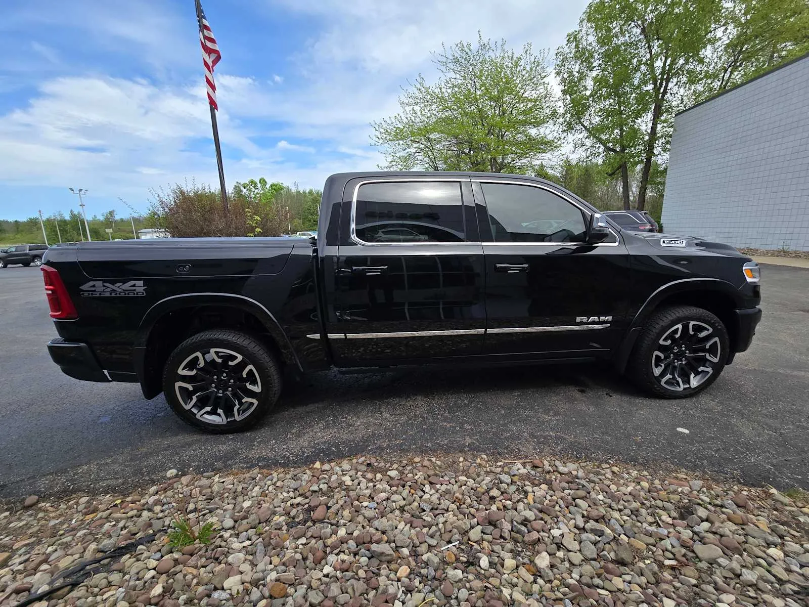 2026 RAM 1500 Limited - Photo 7