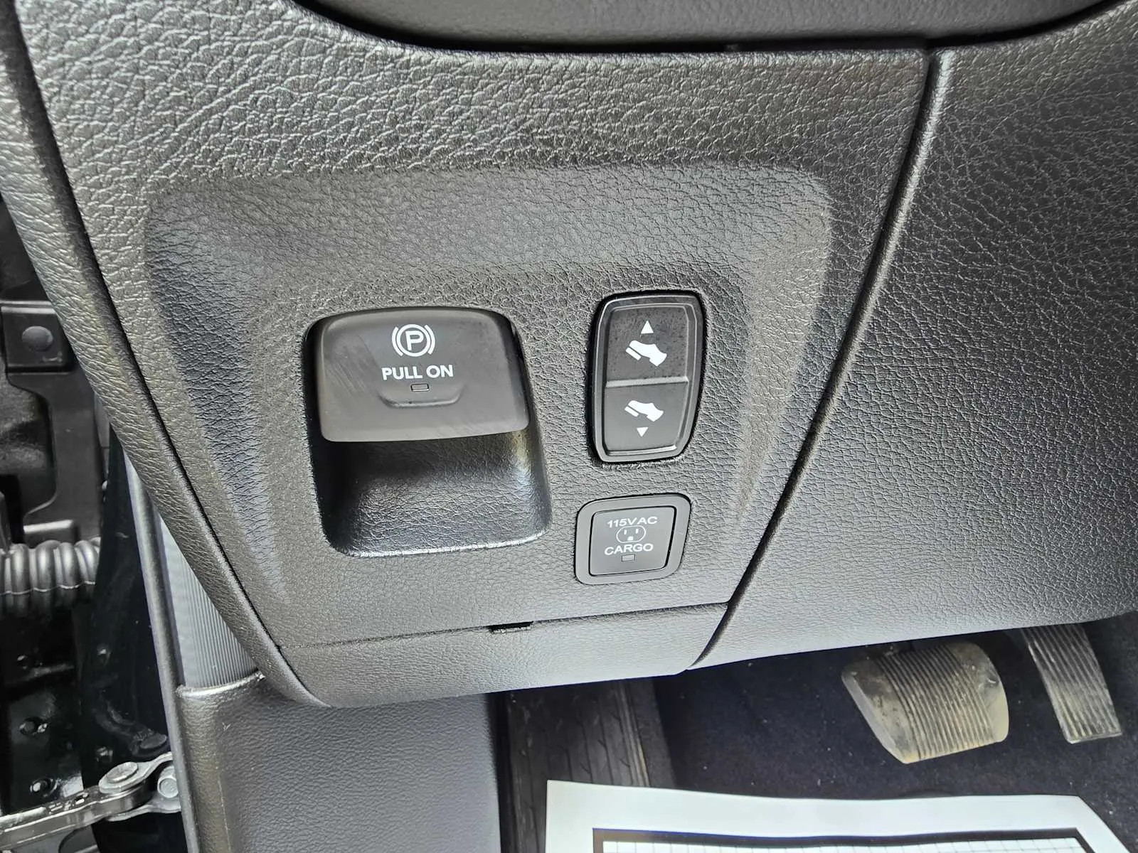 2026 RAM 1500 Limited - Photo 21