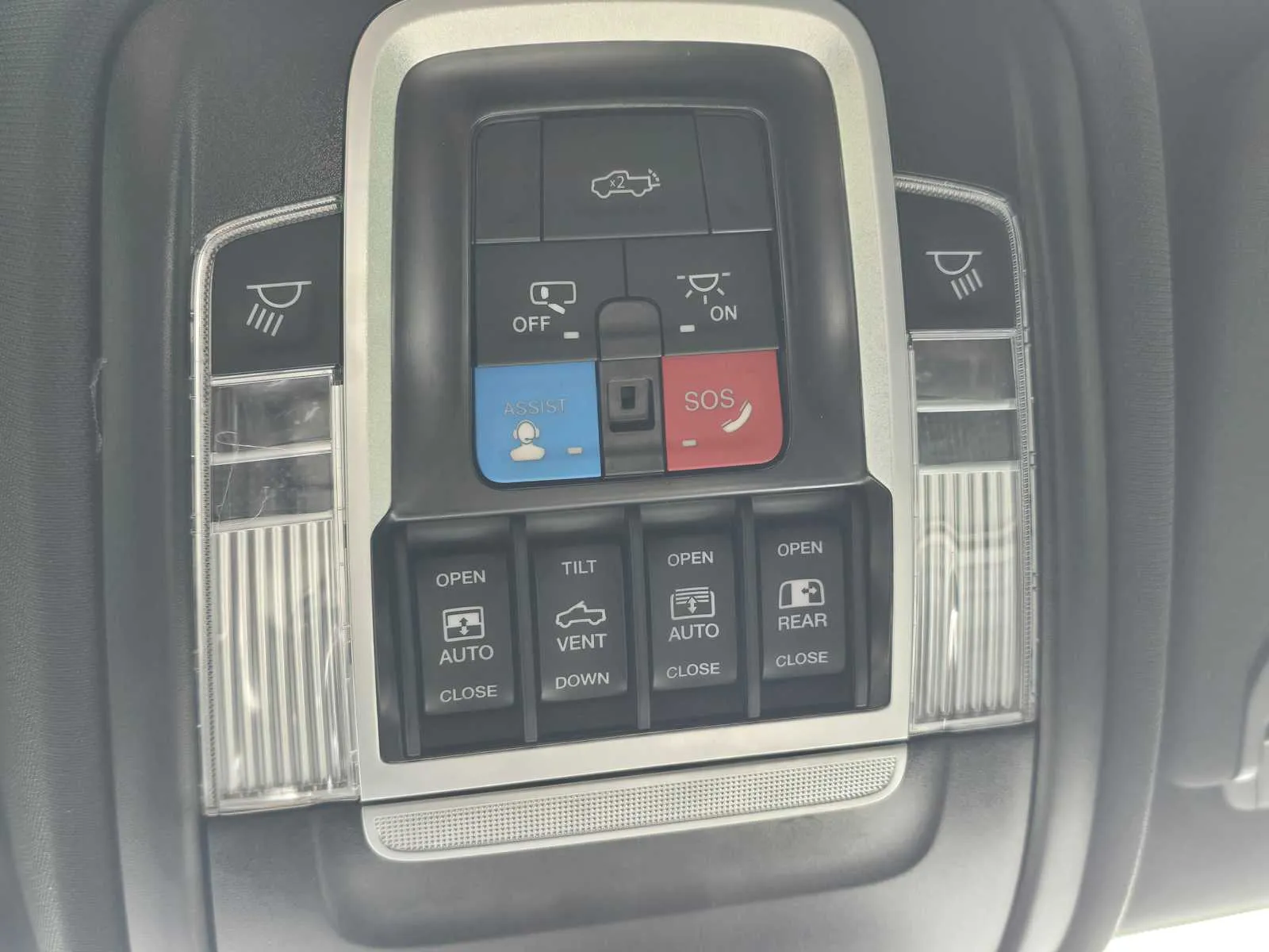 2026 RAM 1500 Limited - Photo 35