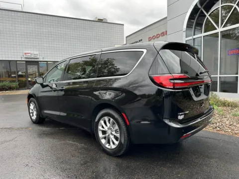 More photos of 2026 Chrysler Pacifica Select at Peake Chrysler Dodge Jeep Ram Fiat, NY