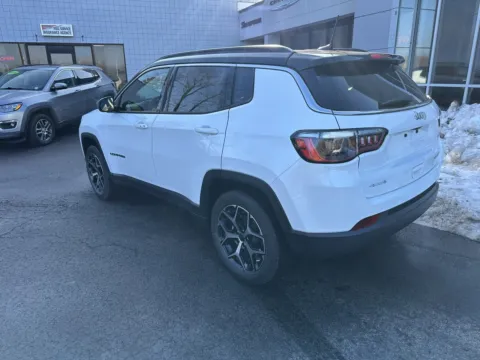 More photos of 2026 Jeep Compass Limited at Peake Chrysler Dodge Jeep Ram Fiat, NY