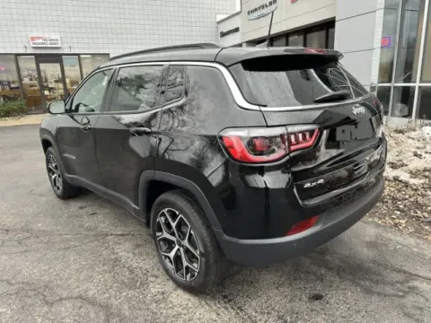 More photos of 2026 Jeep Compass Limited at Peake Chrysler Dodge Jeep Ram Fiat, NY