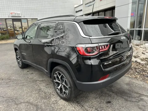 More photos of 2026 Jeep Compass Limited at Peake Chrysler Dodge Jeep Ram Fiat, NY