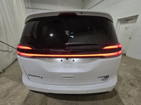 More photos of 2026 Chrysler Pacifica Limited at Peake Chrysler Dodge Jeep Ram Fiat, NY