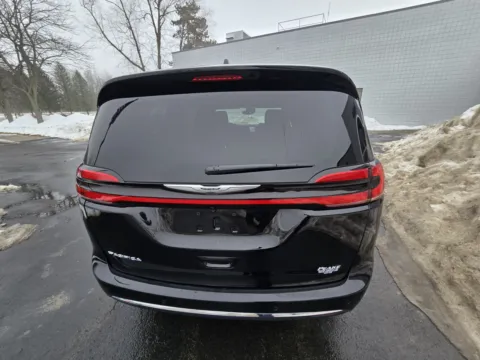More photos of 2026 Chrysler Pacifica Select at Peake Chrysler Dodge Jeep Ram Fiat, NY