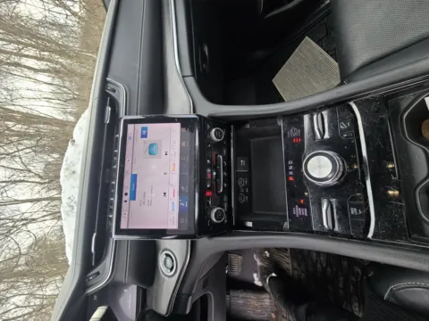 More photos of 2022 Jeep Grand Cherokee L Overland at Peake Chrysler Dodge Jeep Ram Fiat, NY