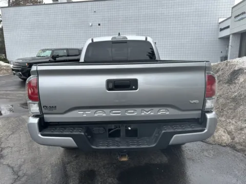 More photos of 2022 Toyota Tacoma TRD Sport at Peake Chrysler Dodge Jeep Ram Fiat, NY