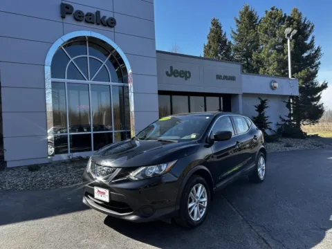 Black 2018 Nissan Rogue Sport SV for sale in Sodus, NY