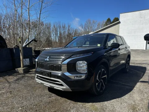 Photos of 2024 Mitsubishi Outlander SE for sale in Sodus, NY at Peake Chrysler Dodge Jeep Ram Fiat