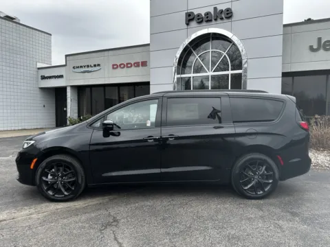 Another view of 2026 Chrysler Pacifica Select for sale in Sodus, NY at Peake Chrysler Dodge Jeep Ram Fiat
