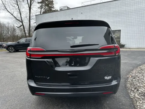 More photos of 2026 Chrysler Pacifica Select at Peake Chrysler Dodge Jeep Ram Fiat, NY