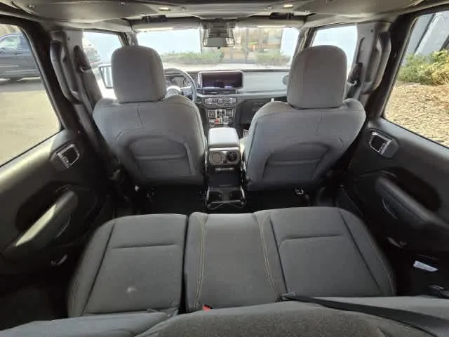 2026 Jeep Wrangler 4-Door Willys - Photo 11