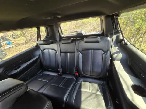 More photos of 2024 Jeep Wagoneer L Series II at Peake Chrysler Dodge Jeep Ram Fiat, NY