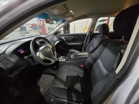 More photos of 2016 Nissan Altima 2.5 at Peake Chrysler Dodge Jeep Ram Fiat, NY