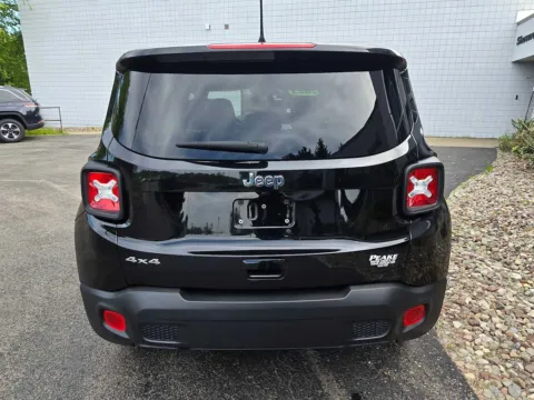 More photos of 2023 Jeep Renegade Latitude at Peake Chrysler Dodge Jeep Ram Fiat, NY