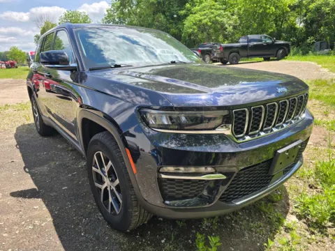 Photos of 2023 Jeep Grand Cherokee Limited for sale in Sodus, NY at Peake Chrysler Dodge Jeep Ram Fiat
