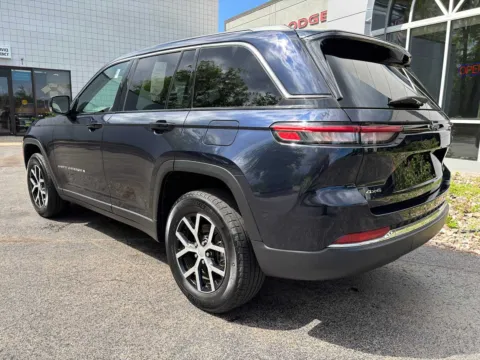 More photos of 2023 Jeep Grand Cherokee Limited at Peake Chrysler Dodge Jeep Ram Fiat, NY