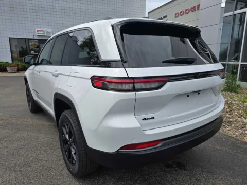 More photos of 2026 Jeep Grand Cherokee Laredo Altitude at Peake Chrysler Dodge Jeep Ram Fiat, NY