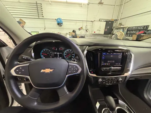 More photos of 2021 Chevrolet Traverse LS at Peake Chrysler Dodge Jeep Ram Fiat, NY