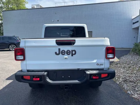 More photos of 2022 Jeep Gladiator Rubicon at Peake Chrysler Dodge Jeep Ram Fiat, NY