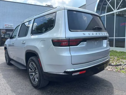 More photos of 2024 Jeep Wagoneer Series II at Peake Chrysler Dodge Jeep Ram Fiat, NY