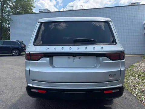 More photos of 2024 Jeep Wagoneer Series II at Peake Chrysler Dodge Jeep Ram Fiat, NY