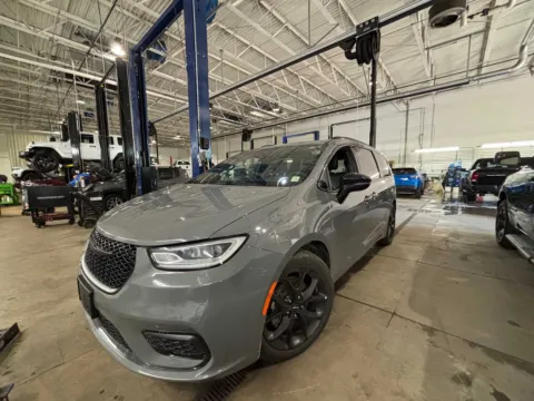 Gray 2025 Chrysler Pacifica Limited for sale in Sodus, NY
